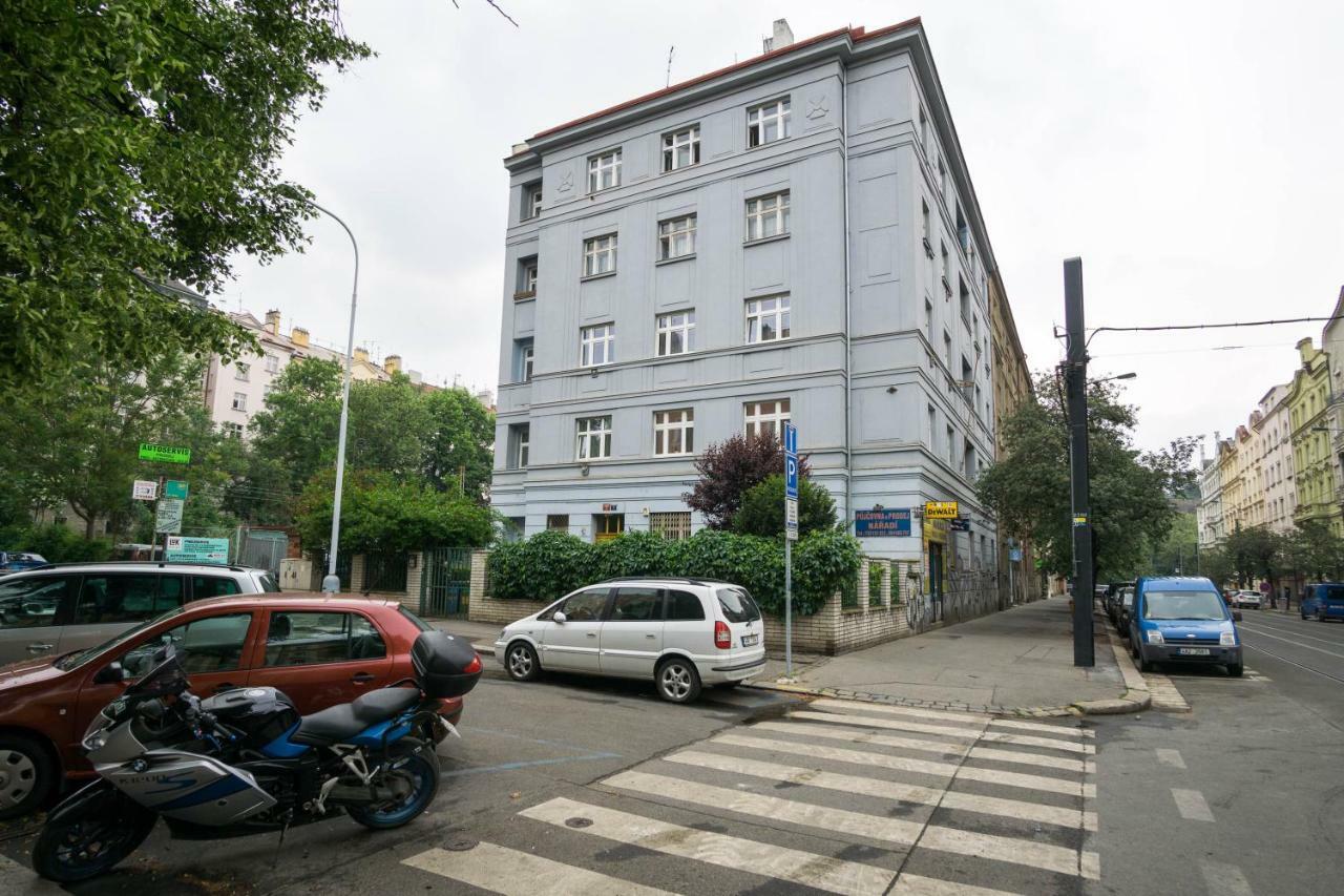 Apartment Four Year Seasons - Walkable To Centre, Metro And Riverside Praga Esterno foto
